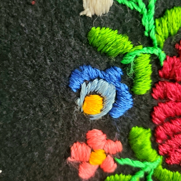 Vintage 60s Felt Embroidered Flower Power Vest - Picture 5 of 10